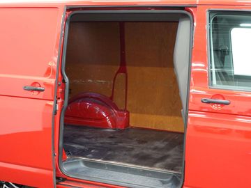 Car image 37