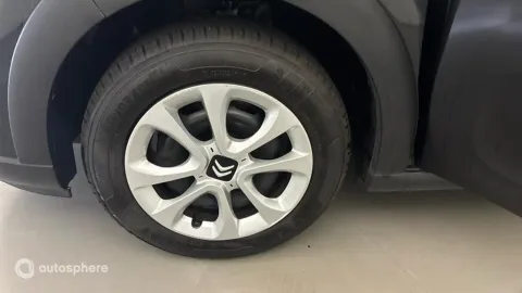 Car image 20