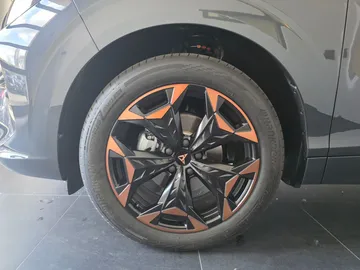 Car image 29