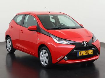 Car image 30