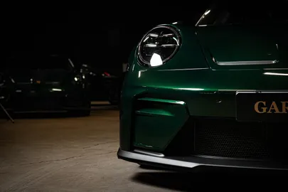 Car image 38