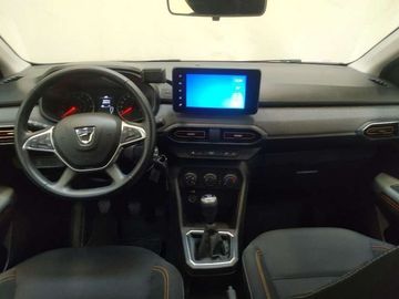 Car image 15