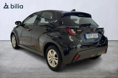Car image 3