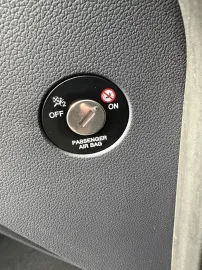Car image 28