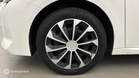 Car image 20