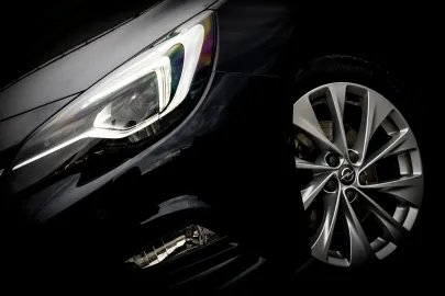 Car image 5