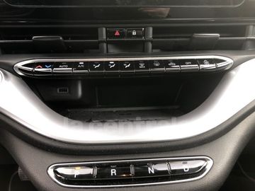 Car image 37