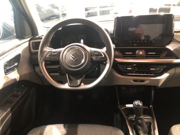 Car image 11