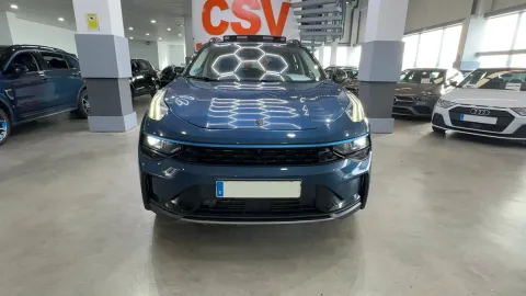 Car image 3