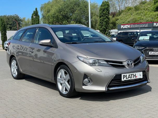 Toyota Auris Touring S Sports Executive 97 kW image number 2