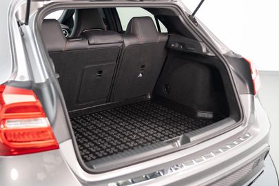 Car image 35