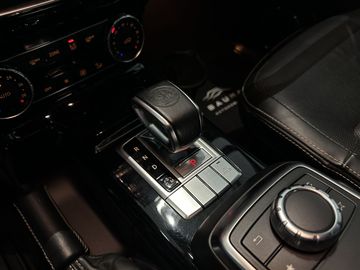 Car image 33