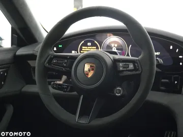 Car image 34