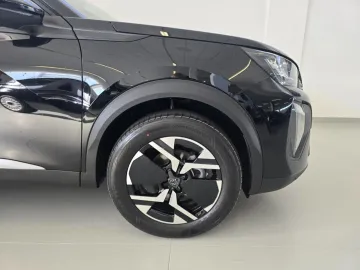 Car image 28