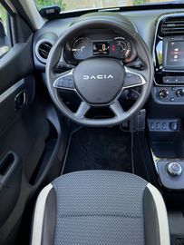 Car image 36