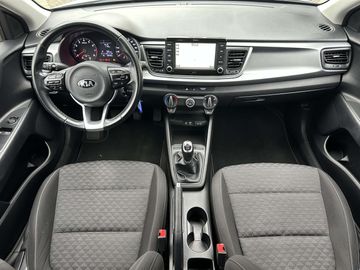 Car image 11