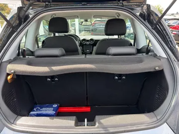 Car image 27