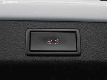 Car image 36