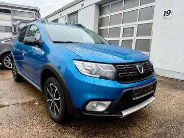 Car image 2