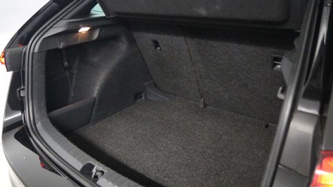 Car image 37