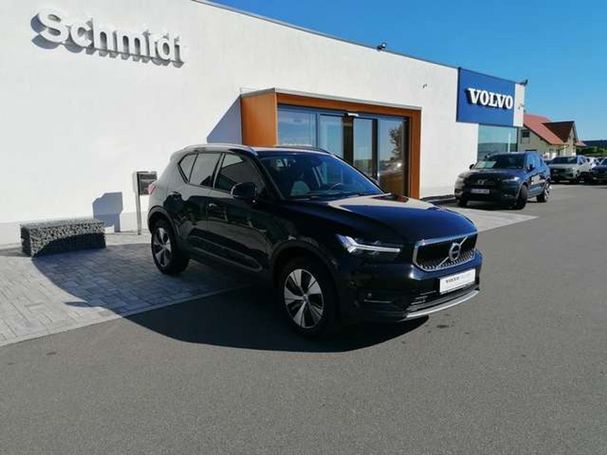 Volvo XC40 T2 Momentum 95 kW image number 2