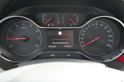 Car image 30