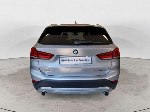 BMW X1 xDrive18d xLine 110 kW image number 4