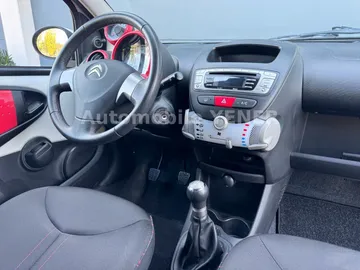 Car image 26