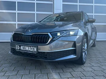 Car image 35