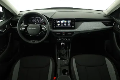 Car image 30