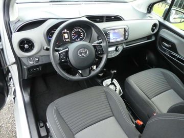 Car image 11