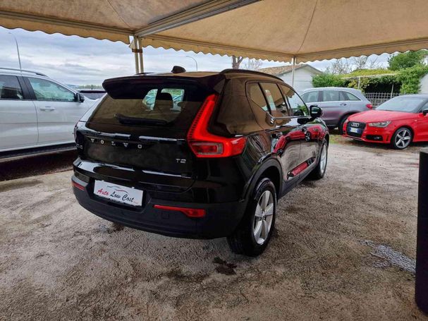 Volvo XC40 T2 Momentum 95 kW image number 6