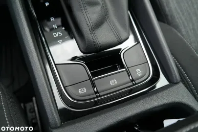 Car image 34