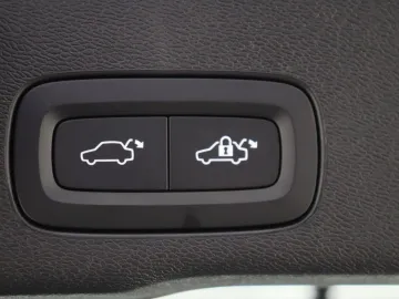 Car image 34