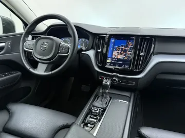 Car image 40