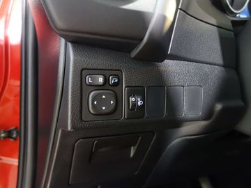 Car image 36