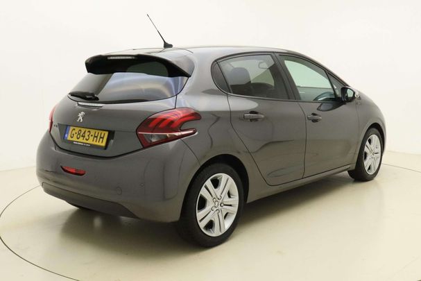 Peugeot 208 PureTech 60 kW image number 2