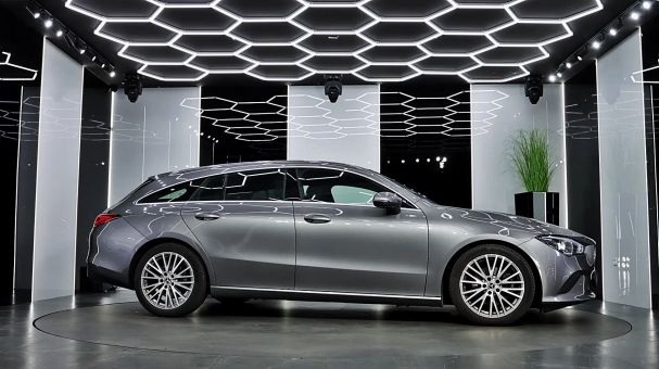 Mercedes-Benz CLA 200 Shooting Brake 7G-DCT 120 kW image number 11