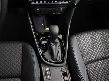 Car image 10