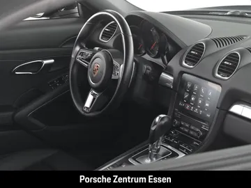 Car image 25