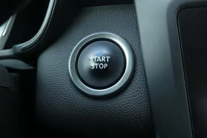 Car image 40
