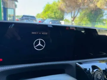 Car image 40