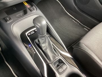 Car image 15