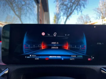 Car image 35