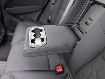 Car image 43