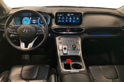 Car image 11