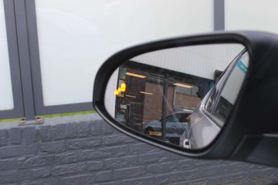 Car image 31