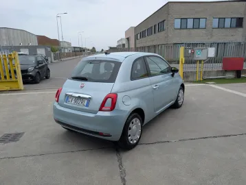 Car image 5