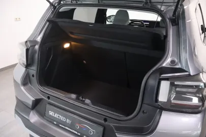 Car image 35
