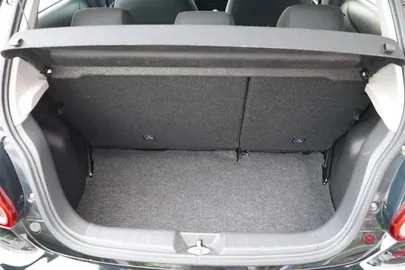 Car image 28